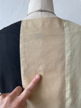 Vintage 60s Cream/Beige/Black Cotton Blouse with Dagger Hem S - We Thieves