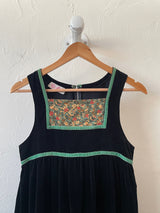 Vintage Novelty Black Velvet Folk Dress with Green Trim XS/S - We Thieves