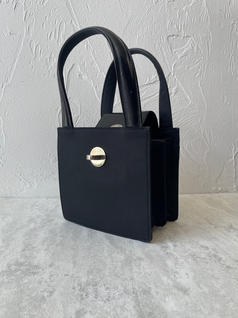 BVLGARI ブラックレザー バッグ Vintage Bvlgari Black Nylon and Leather Shoulder Bag – We Thieves