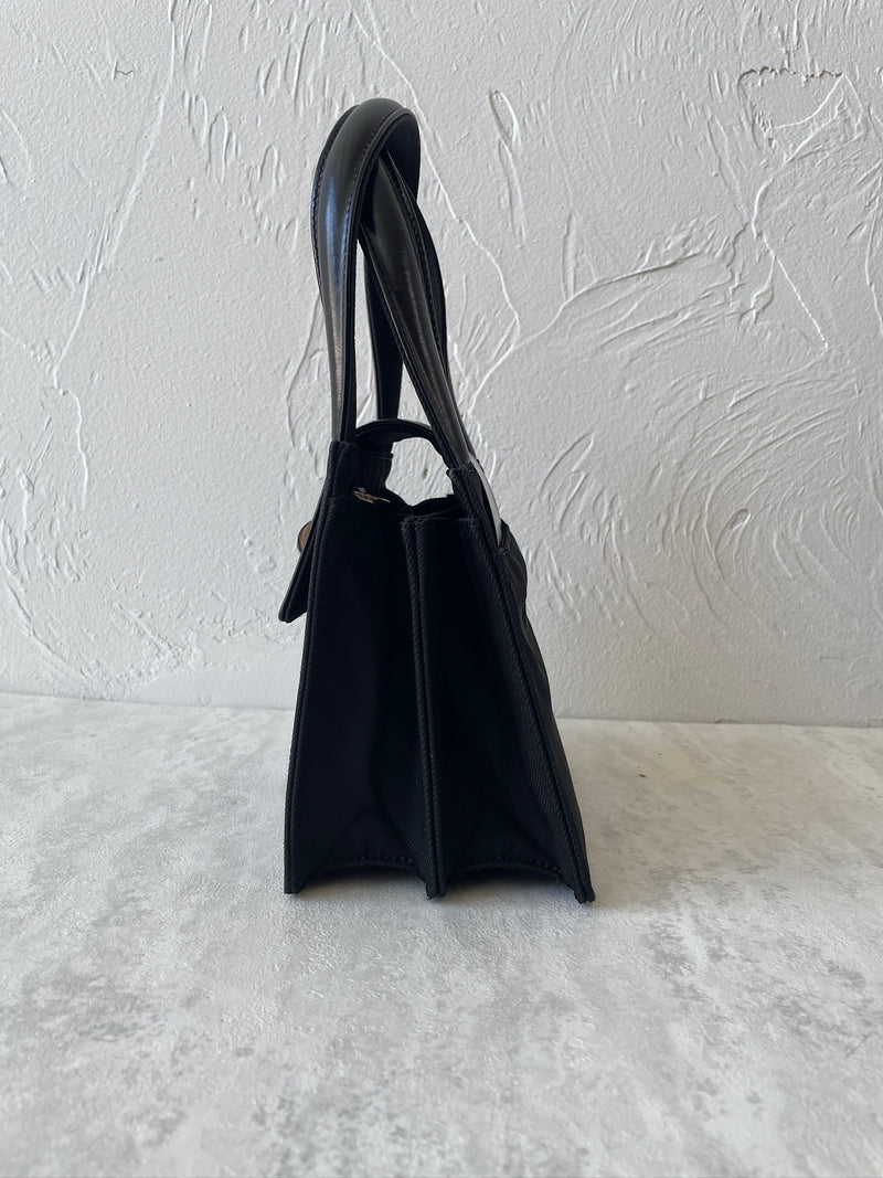 Vintage Bvlgari Black Nylon and Leather Shoulder Bag – We Thieves