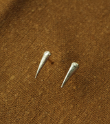 Catbrier Thorn Studs in 14k Gold - We Thieves