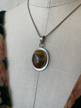 Vintage 925 Mexican Sterling Silver Tiger's Eye Pendant - We Thieves