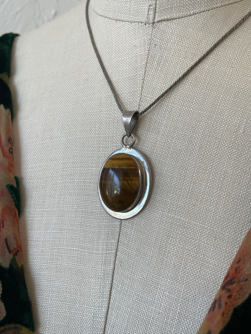 Vintage 925 Mexican Sterling Silver Tiger's Eye Pendant - We Thieves