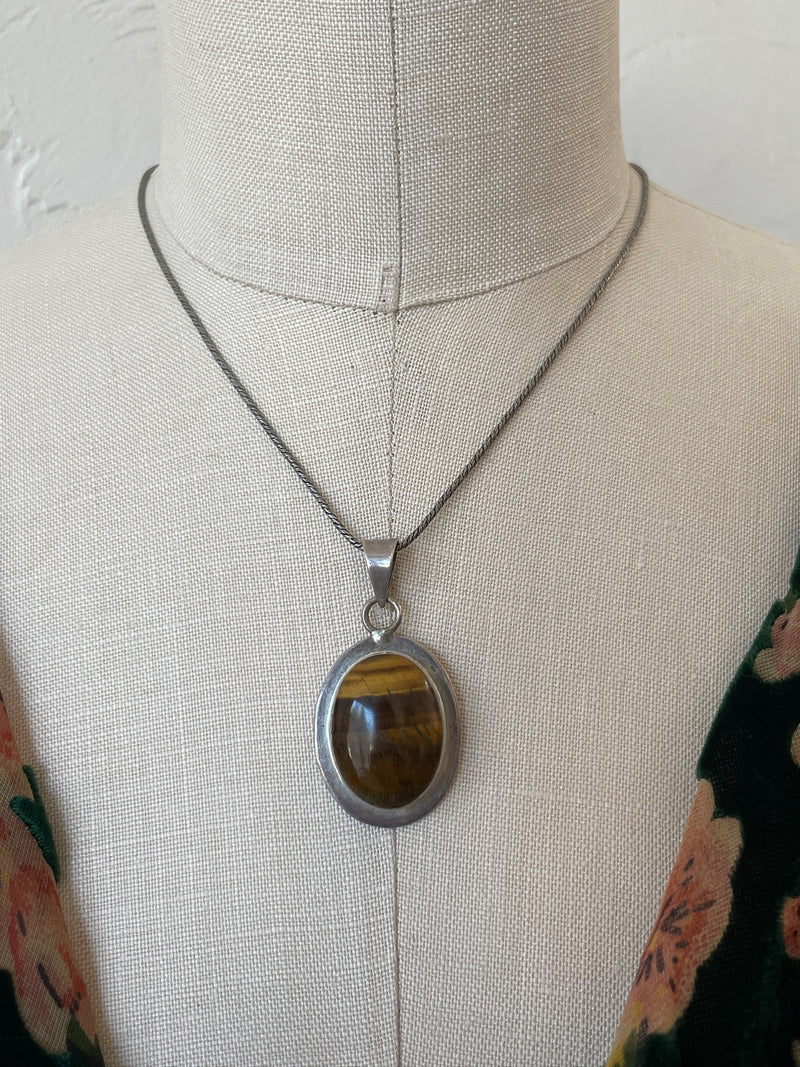 Vintage 925 Mexican Sterling Silver Tiger's Eye Pendant - We Thieves