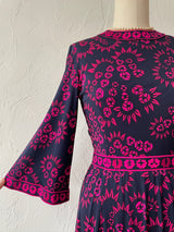 Vintage 1960s Bessi Italian Designer Navy & Hot Pink Silk Jersey Dress M - We Thieves