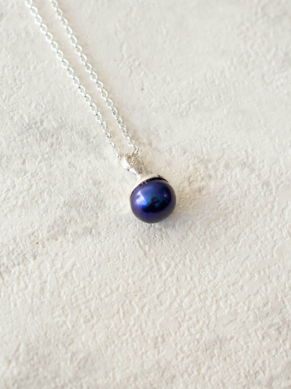 Una Sterling Silver Necklace with Black Pearl - We Thieves