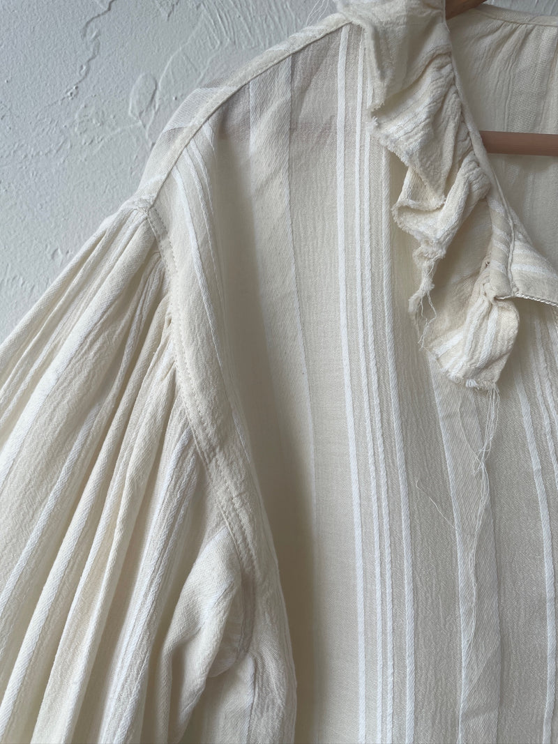 Vintage Philosophy Cream Peasant Blouse with Raw Hem S/M - We Thieves