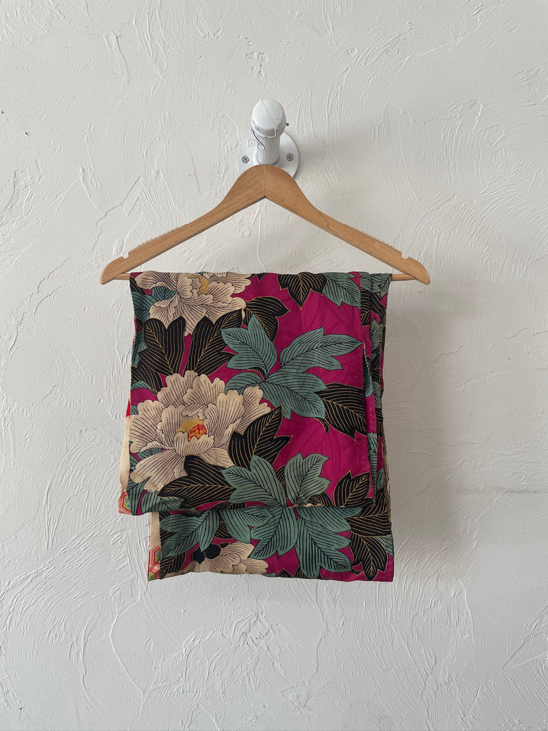 Vintage Magenta Floral Silk Kimono w/ Detached Sleeves - We Thieves