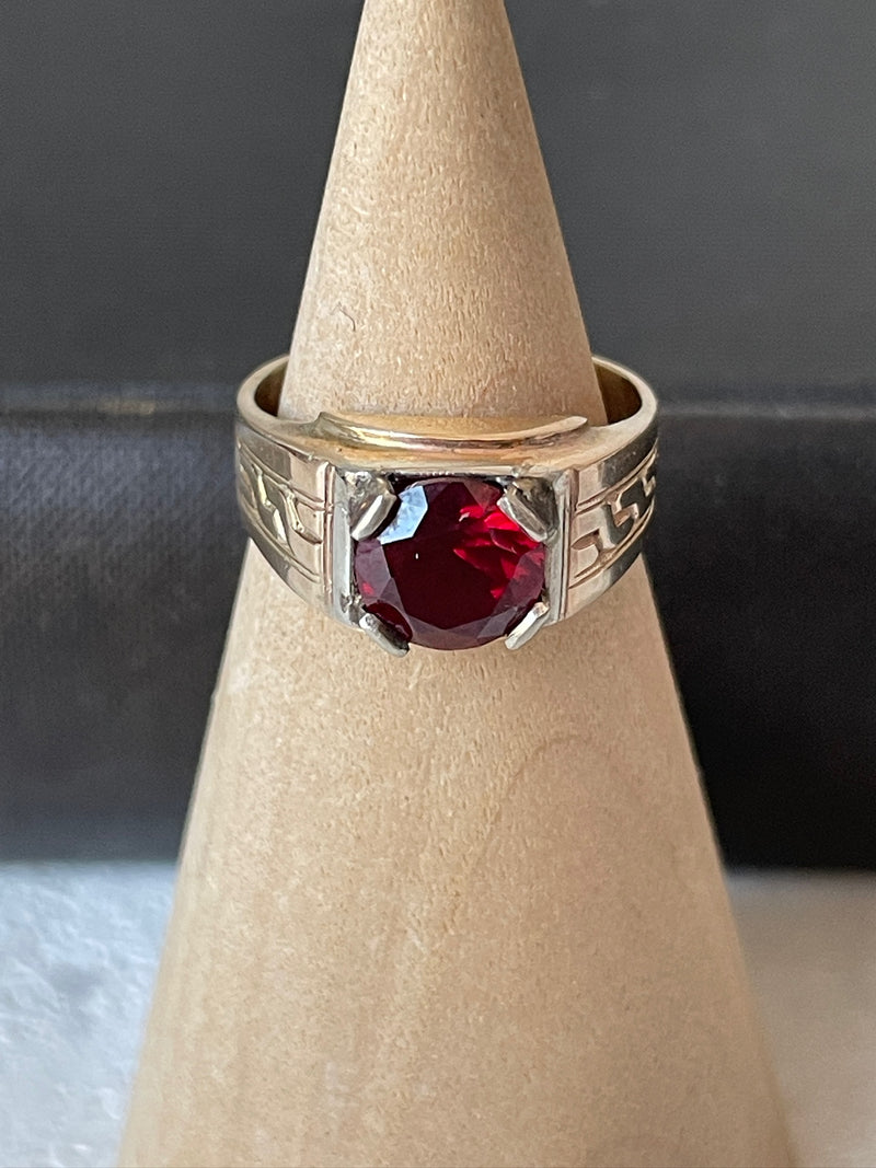 Vintage Men's 14k Gold & Large Ruby Ring Size 7