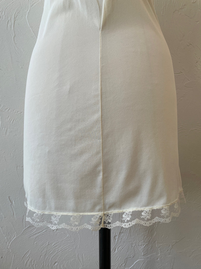 Vintage 80s Union Made White Bustier Slip Dress with Lace Trim XS/S - We Thieves