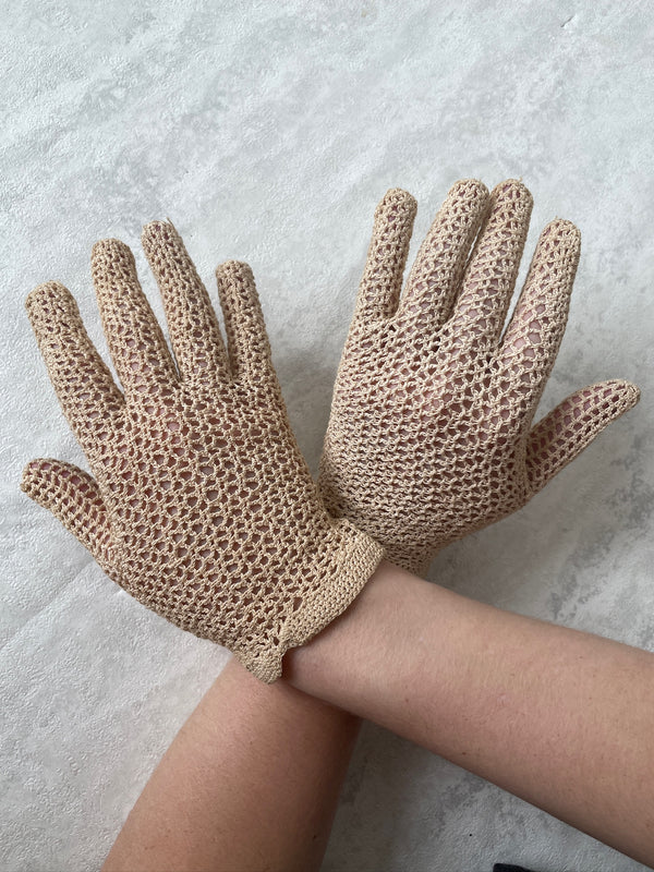 Vintage Edwardian Small Beige Crochet Gloves - We Thieves