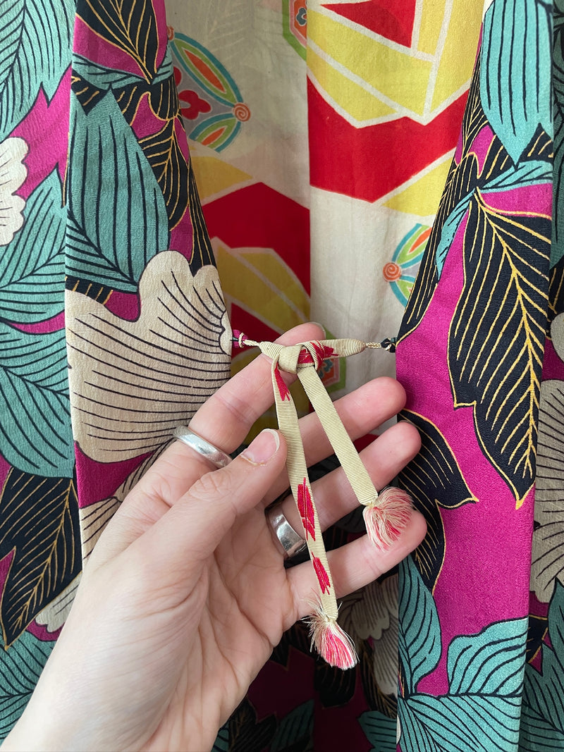 Vintage Magenta Floral Silk Kimono w/ Detached Sleeves - We Thieves