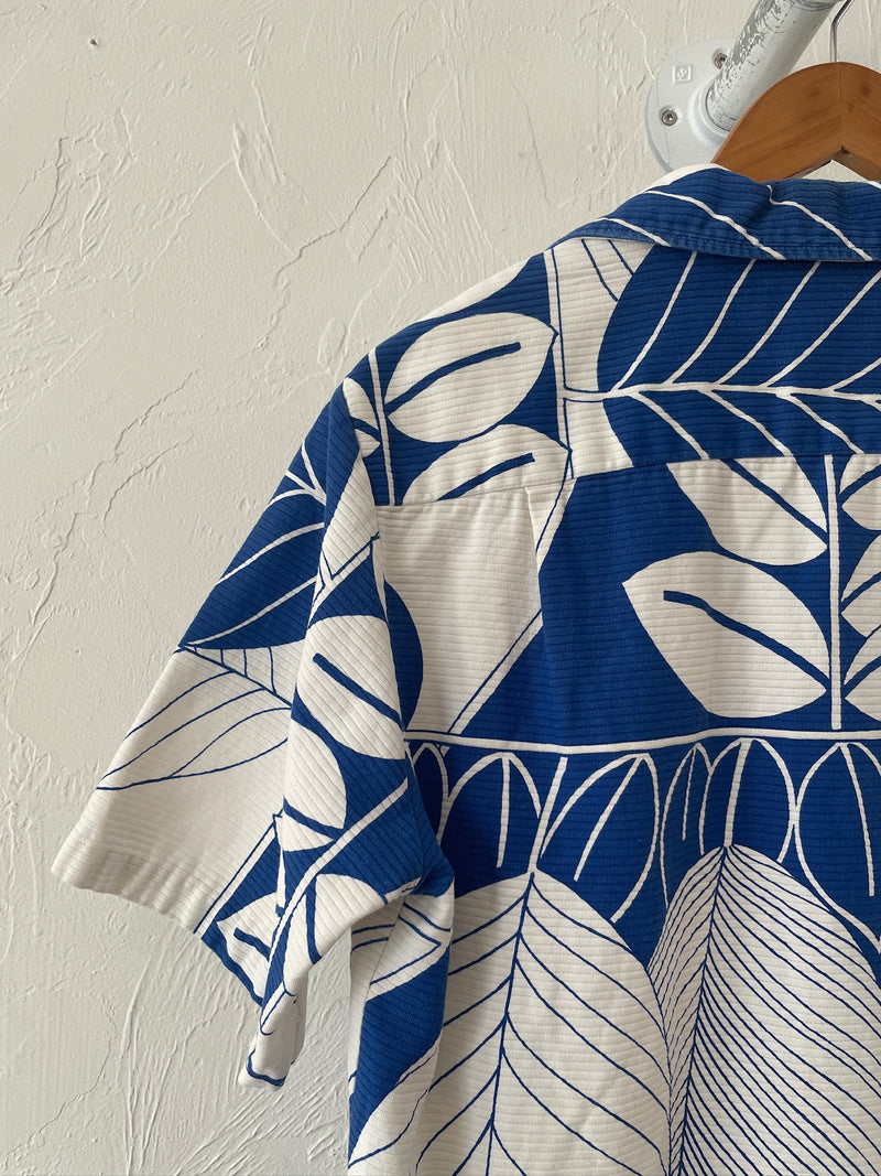 Vintage White + Blue Waltah Clarke Hawaiian Shirt S - We Thieves