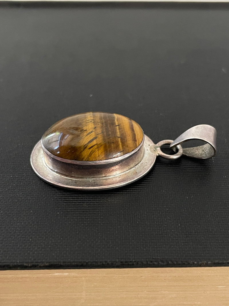 Vintage 925 Mexican Sterling Silver Tiger's Eye Pendant - We Thieves