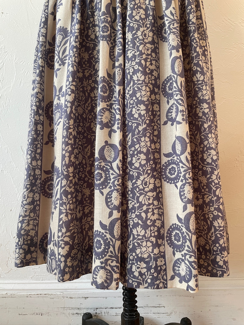 Vintage 1980s Chloe Pomegranate Print Midi Skirt with Shirring Details XS/S - We Thieves