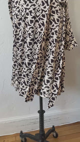 Vintage Diane Von Furstenberg Brown & White Silk Jersey Wrap Dress XS/S - We Thieves