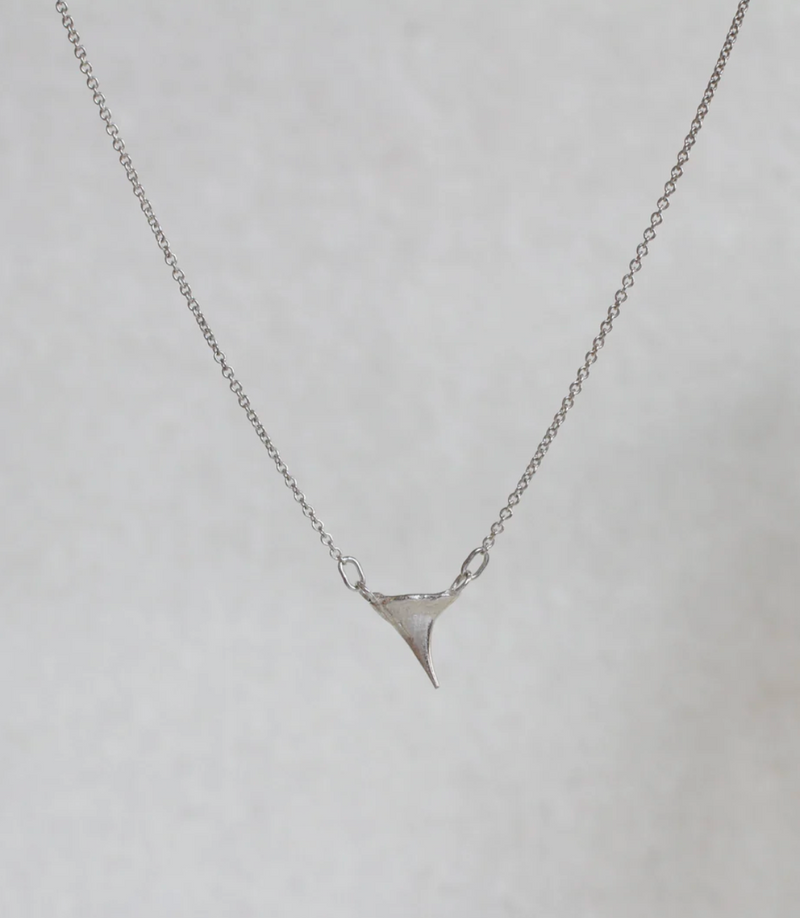 Rose thorn necklace clearance