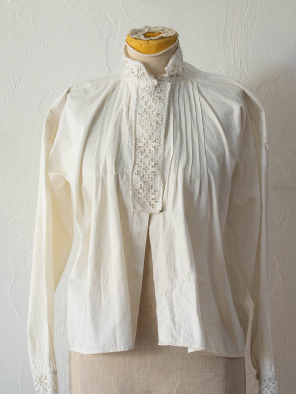 Vintage Victorian White Cotton Blouse with Crochet Detail S/M - We Thieves