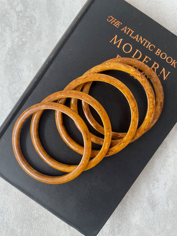 Vintage 30s/40s Set of 5 Golden Bakelite Bangles - We Thieves