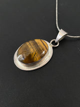 Vintage 925 Mexican Sterling Silver Tiger's Eye Pendant - We Thieves