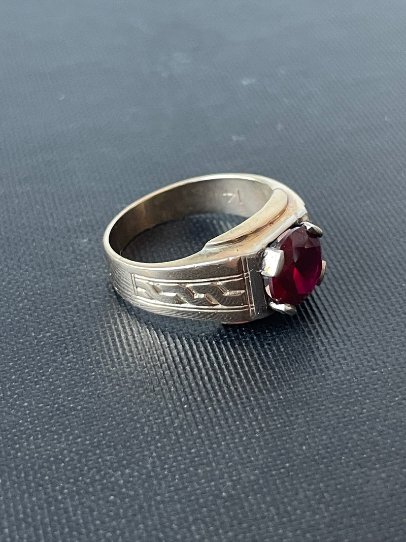 Vintage Men's 14k Gold & Large Ruby Ring Size 7