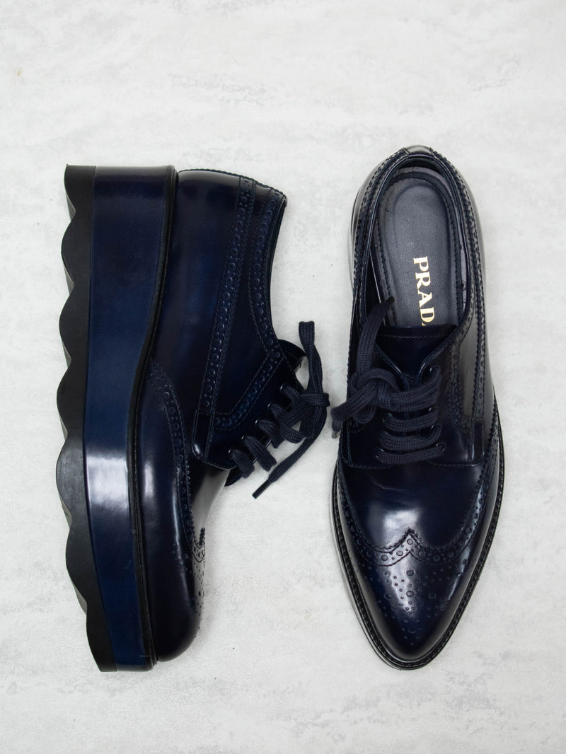 Vintage Prada Navy Leather Platform Oxford Brogues 8.5 - We Thieves