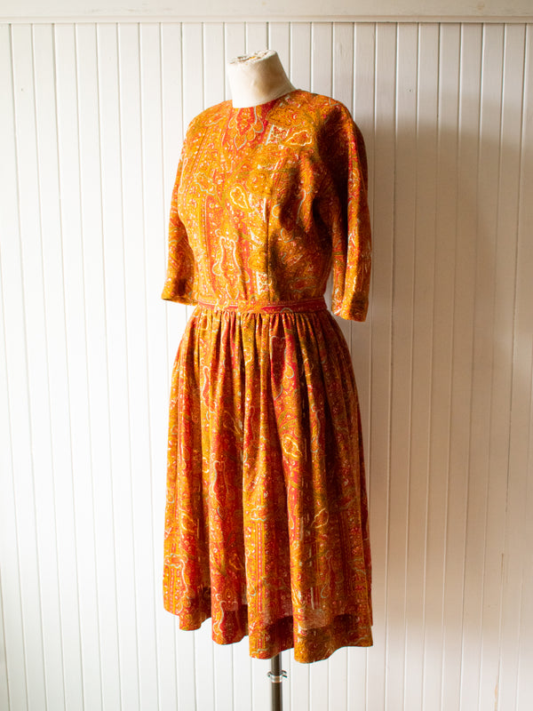 Vintage 1960s Burnt Orange Paisley Sheath Dress Small - We Thieves